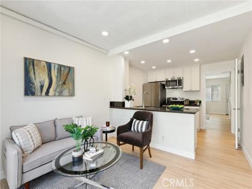 648 W Main D , Tustin, CA