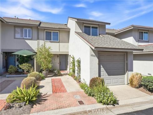 17515  Via Lindo  , Tustin, CA