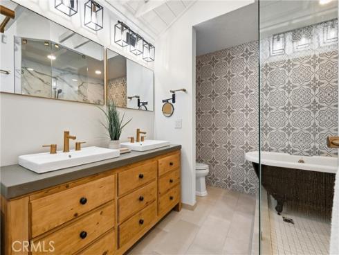 17515  Via Lindo  , Tustin, CA