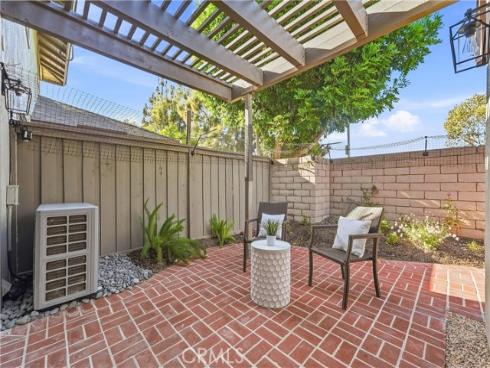 17515  Via Lindo  , Tustin, CA