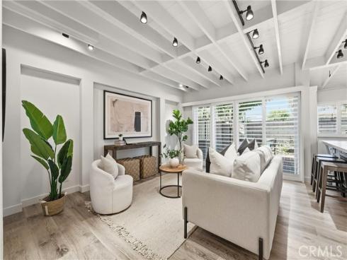 17515  Via Lindo  , Tustin, CA