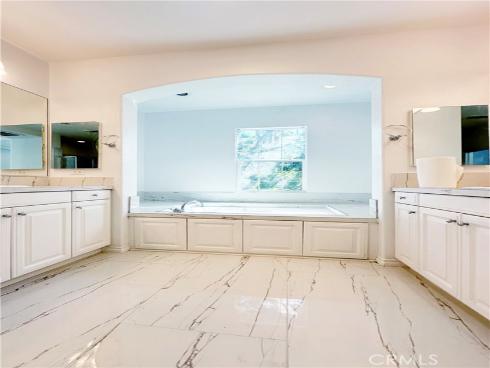 1437 Georgia , Tustin, CA