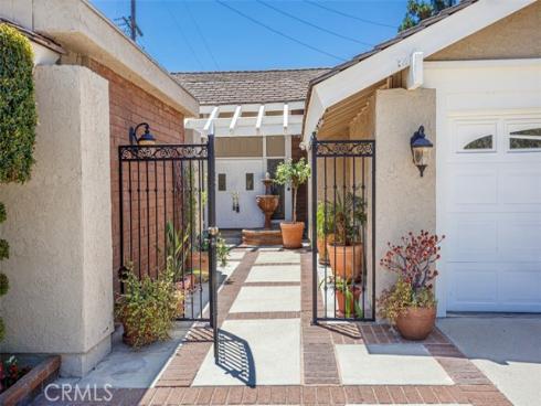 10231  Robin Hood   Circle, Villa Park, CA