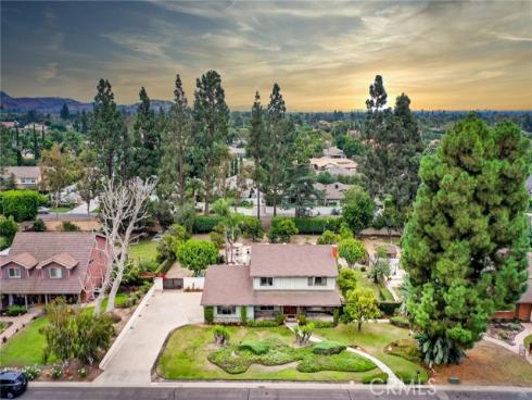 18322  Hillcrest  , Villa Park, CA