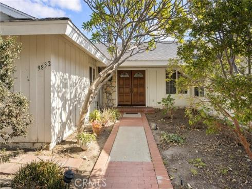 9832  Oakwood   Circle, Villa Park, CA