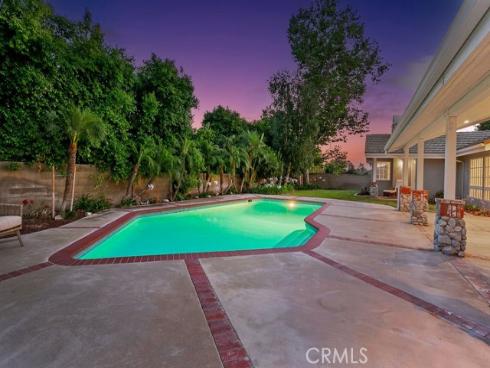 18162  James   Road, Villa Park, CA