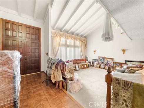 18471  Hillcrest  , Villa Park, CA