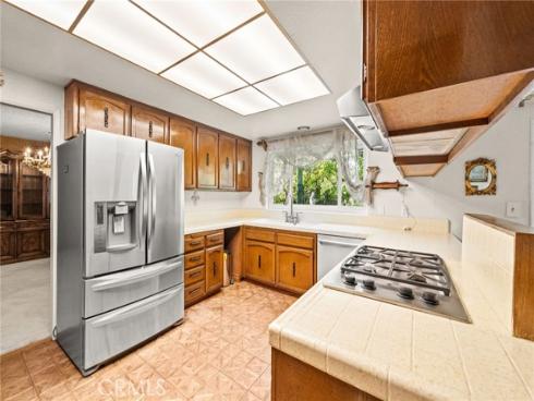 18471  Hillcrest  , Villa Park, CA