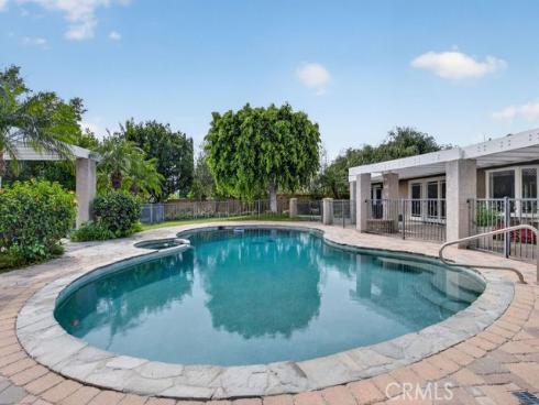 18212  Lincoln  , Villa Park, CA