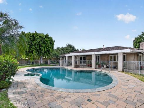 18212  Lincoln  , Villa Park, CA