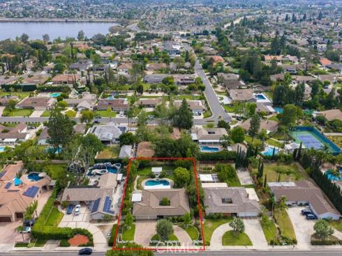 18212  Lincoln  , Villa Park, CA