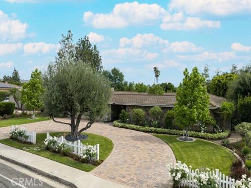 18212  Lincoln  , Villa Park, CA