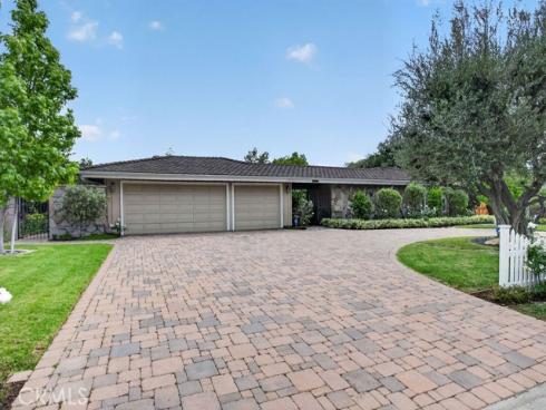 18212  Lincoln  , Villa Park, CA