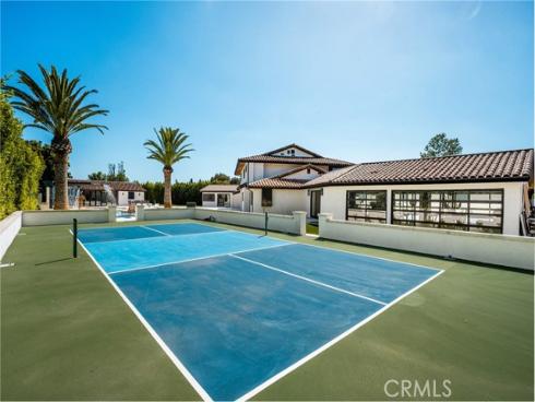 10282  Old Lamplighter   Lane, Villa Park, CA