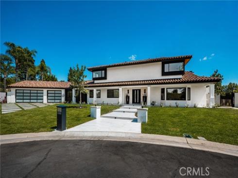 10282  Old Lamplighter   Lane, Villa Park, CA