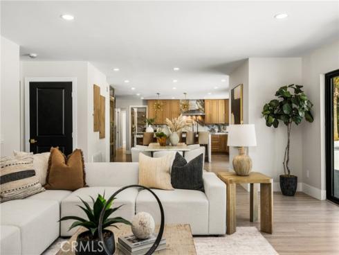 10282  Old Lamplighter   Lane, Villa Park, CA