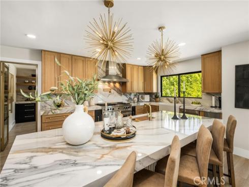 10282  Old Lamplighter   Lane, Villa Park, CA