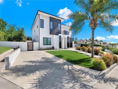 18852  Canyon Crest   Drive, Villa Park, CA