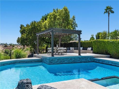 18512 Lincoln Cir , Villa Park, CA