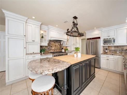 10692 Albany Cir , Villa Park, CA