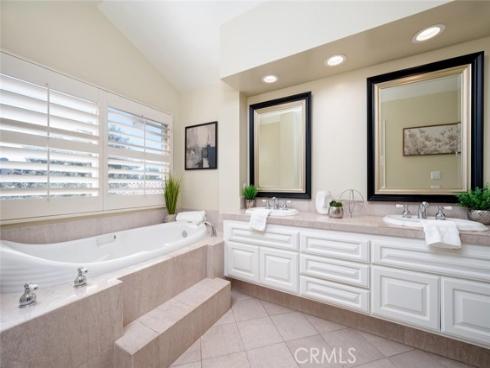 10692 Albany Cir , Villa Park, CA
