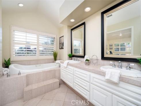 10692 Albany Cir , Villa Park, CA