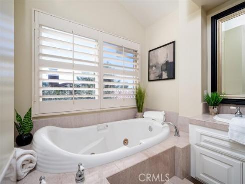 10692 Albany Cir , Villa Park, CA