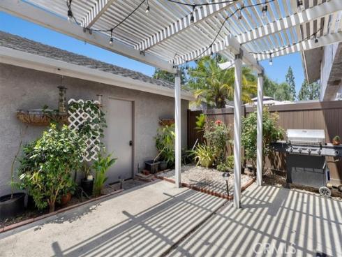 6136  Hefley  39  Street, Westminster, CA