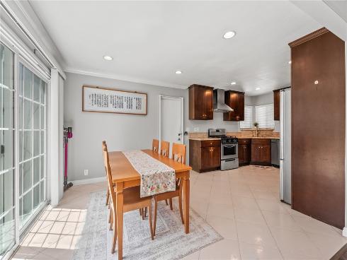 8832 Williamsburg Avenue, Westminster, CA