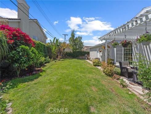 8832 Williamsburg Avenue, Westminster, CA