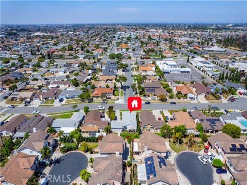 8832 Williamsburg Avenue, Westminster, CA