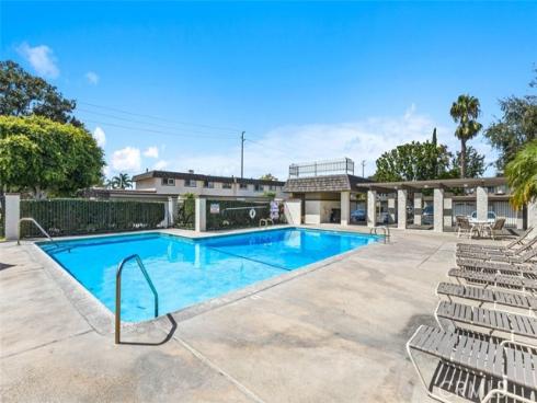 13966  Chelmsford   Walk, Westminster, CA