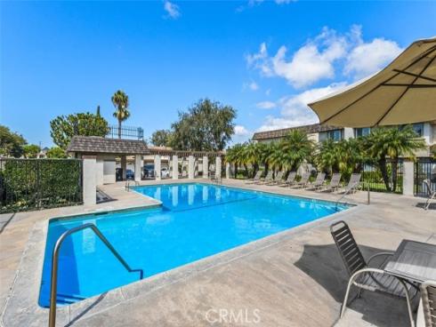 13966  Chelmsford   Walk, Westminster, CA