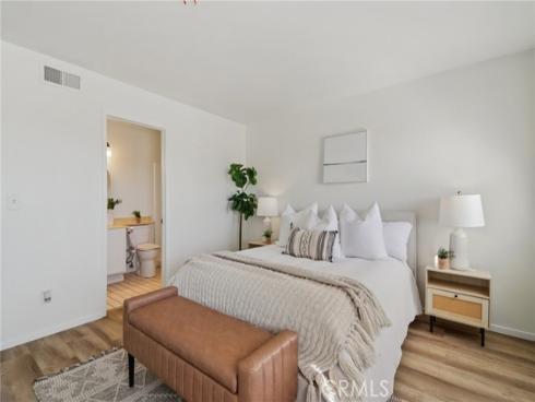 5566  Aldershot  , Westminster, CA