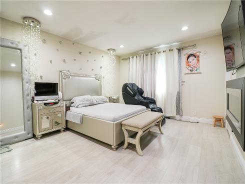 8671 Bermuda Avenue, Westminster, CA