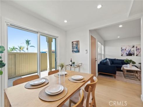 15065  Henley  1  Drive, Westminster, CA