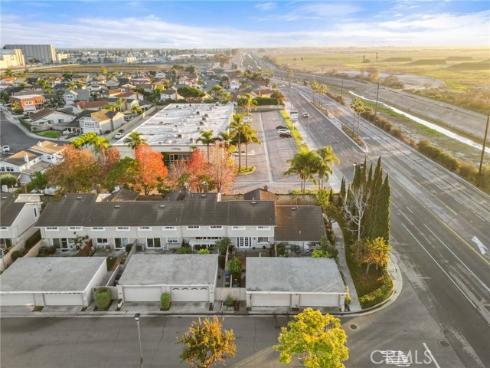 5006 Hampton Court, Westminster, CA