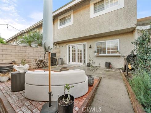 5006 Hampton Court, Westminster, CA