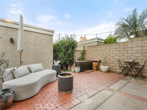 5006 Hampton Court, Westminster, CA