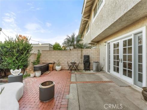 5006 Hampton Court, Westminster, CA