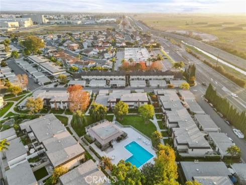 5006 Hampton Court, Westminster, CA