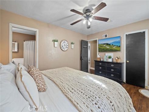 15942  Topaz  , Westminster, CA