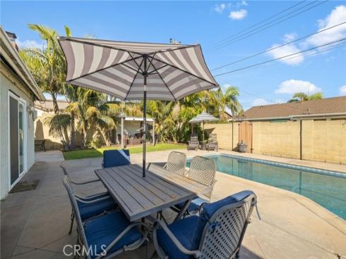 15942  Topaz  , Westminster, CA
