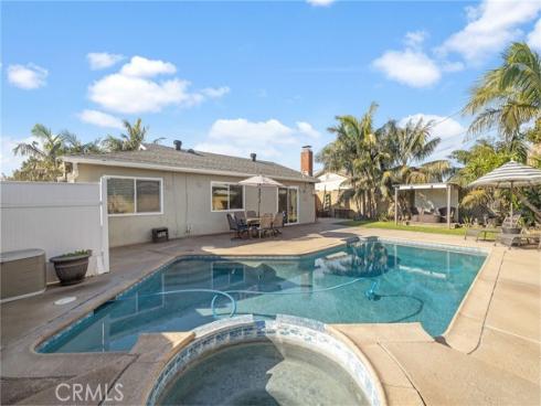 15942  Topaz  , Westminster, CA