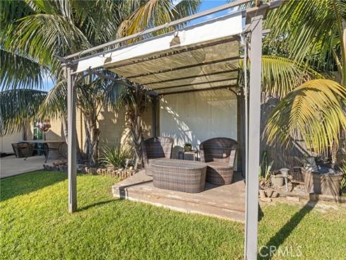 15942  Topaz  , Westminster, CA