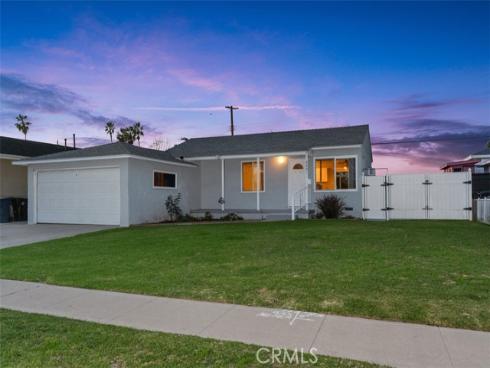 8801  Jennrich  , Westminster, CA
