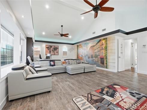 5382  Laverne  , Westminster, CA