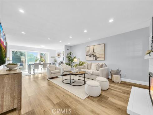 5213  Piccadilly   Circle, Westminster, CA