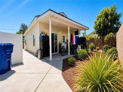 14181  Roxanne  , Westminster, CA