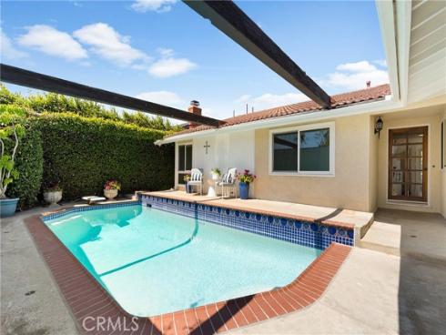 5642 Meinhardt , Westminster, CA
